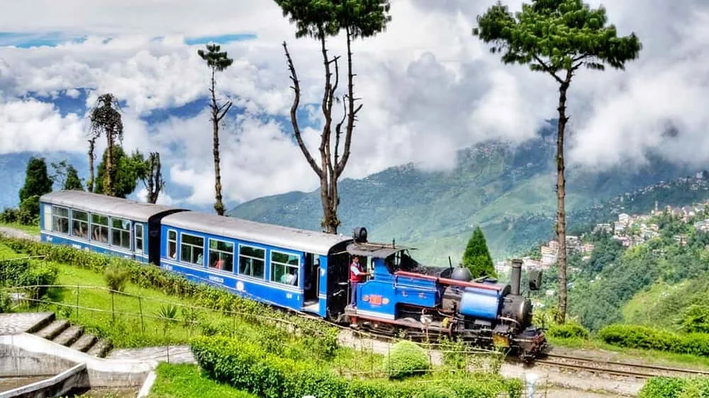 Darjeeling-toy-train-route.webp