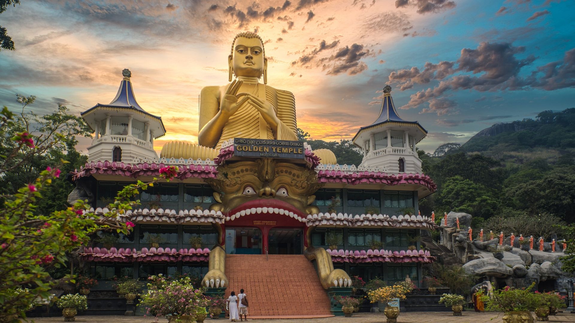 Golden-Temple-Dambulla-Sri-Lanka.jpg